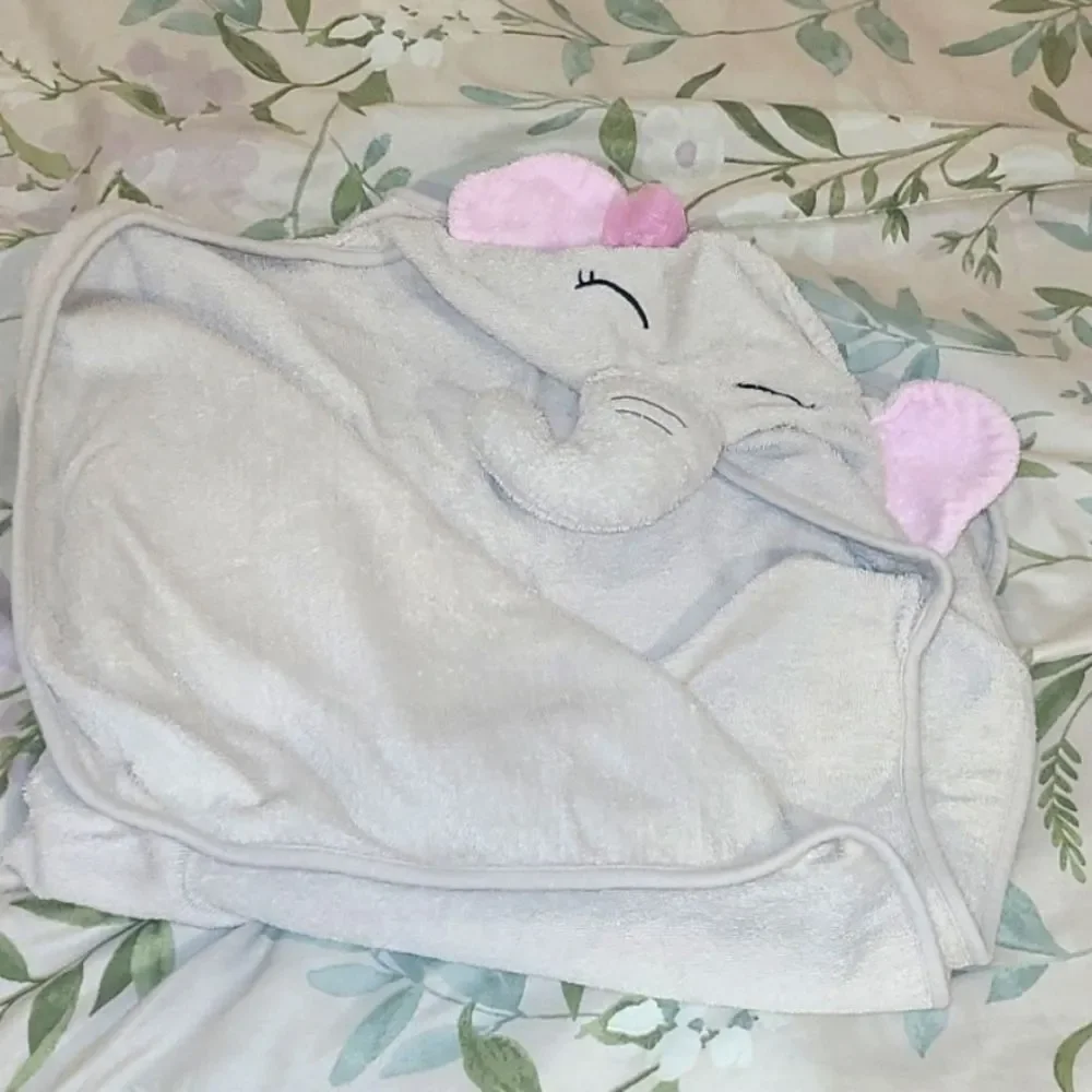 Elephant baby girl towel